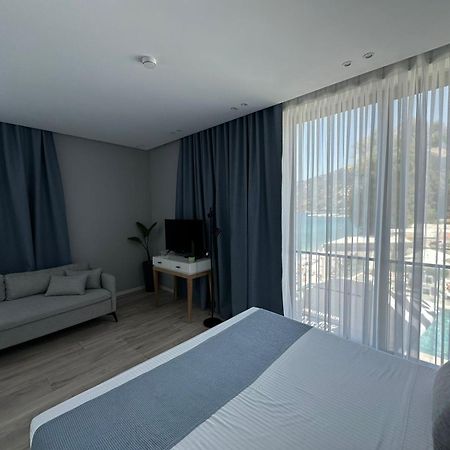 Hotel Dukes Albania à Radhimë Extérieur photo