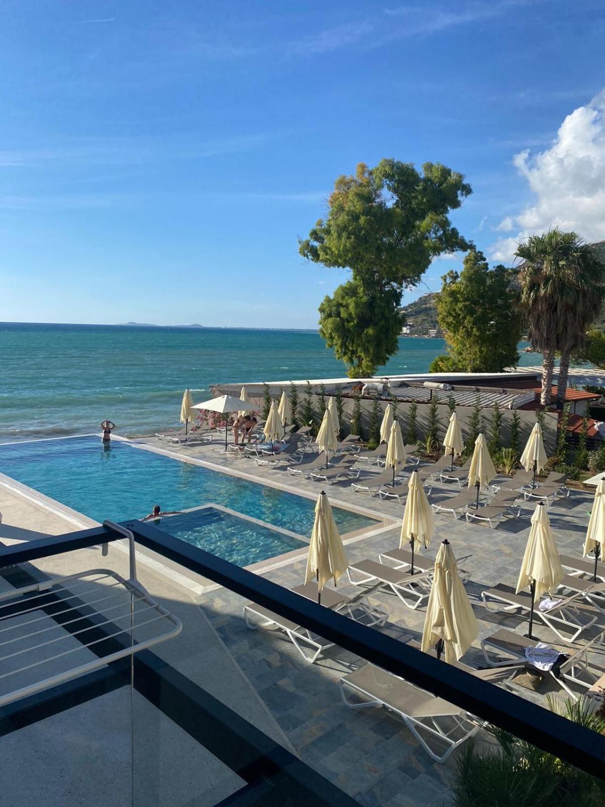 Hotel Dukes Albania à Radhimë Extérieur photo